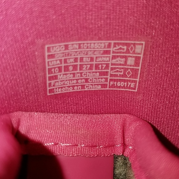 UGG Toddler Rain Boots - Picture 5 of 7